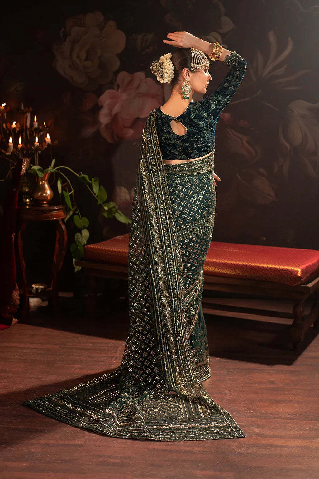 Iznik | Exclusive Velvet | IV-46 - Rang-e-Khaas