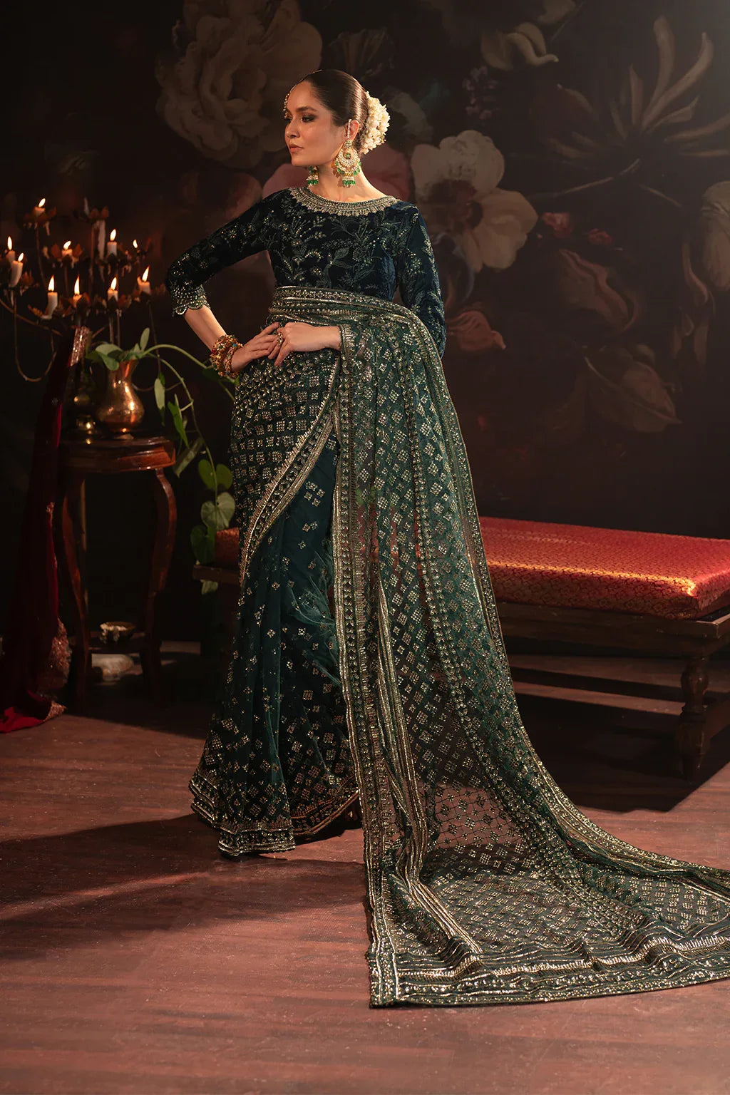 Iznik | Exclusive Velvet | IV-46 - Rang-e-Khaas