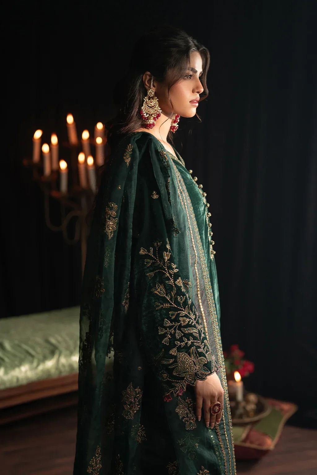 Iznik | Exclusive Velvet | IV-48 - Rang-e-Khaas
