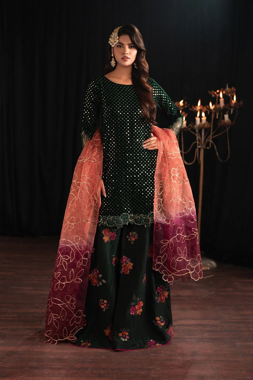 Iznik | Exclusive Velvet | IV-53 - Rang-e-Khaas