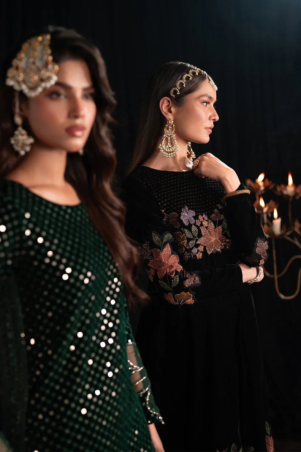 Iznik | Exclusive Velvet | IV-53 - Rang-e-Khaas