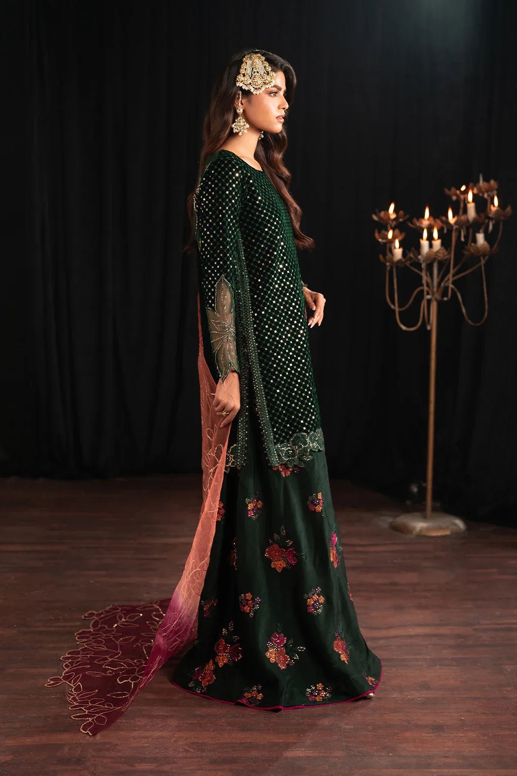 Iznik | Exclusive Velvet | IV-53 - Rang-e-Khaas