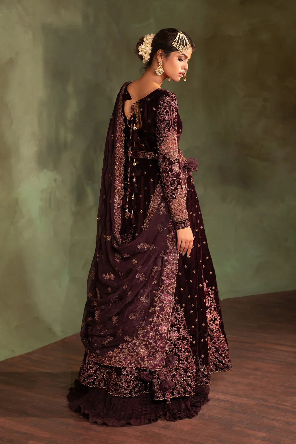 Iznik | Exclusive Velvet | IV-54 - Rang-e-Khaas