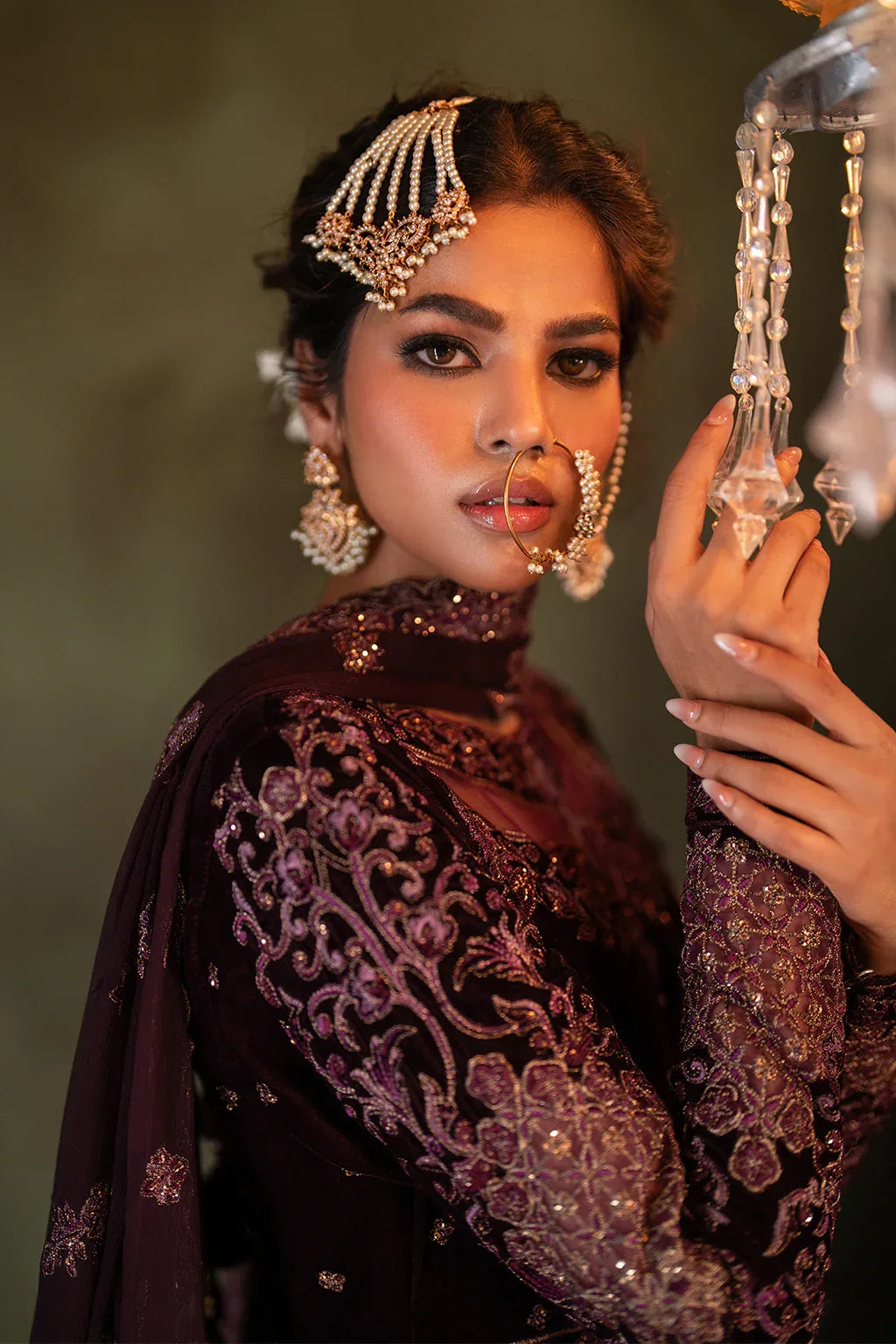 Iznik | Exclusive Velvet | IV-54 - Rang-e-Khaas