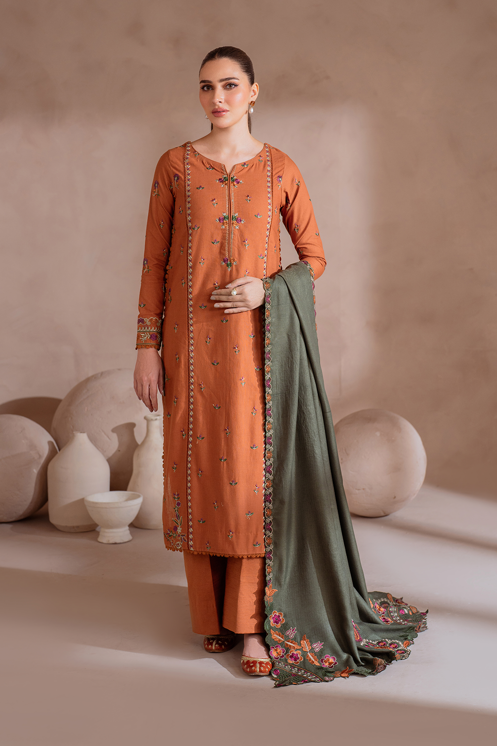 Iznik | Exclusive Winter | UE-367 - Rang-e-Khaas