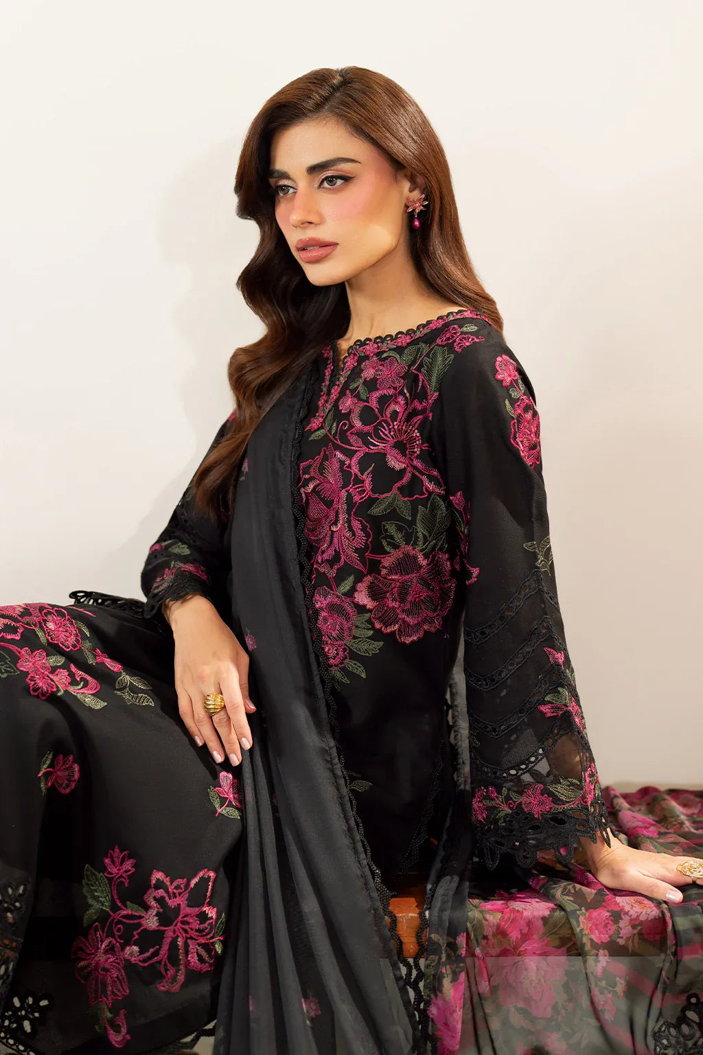 Iznik | Festive Edition | IFE-06 - Rang-e-Khaas