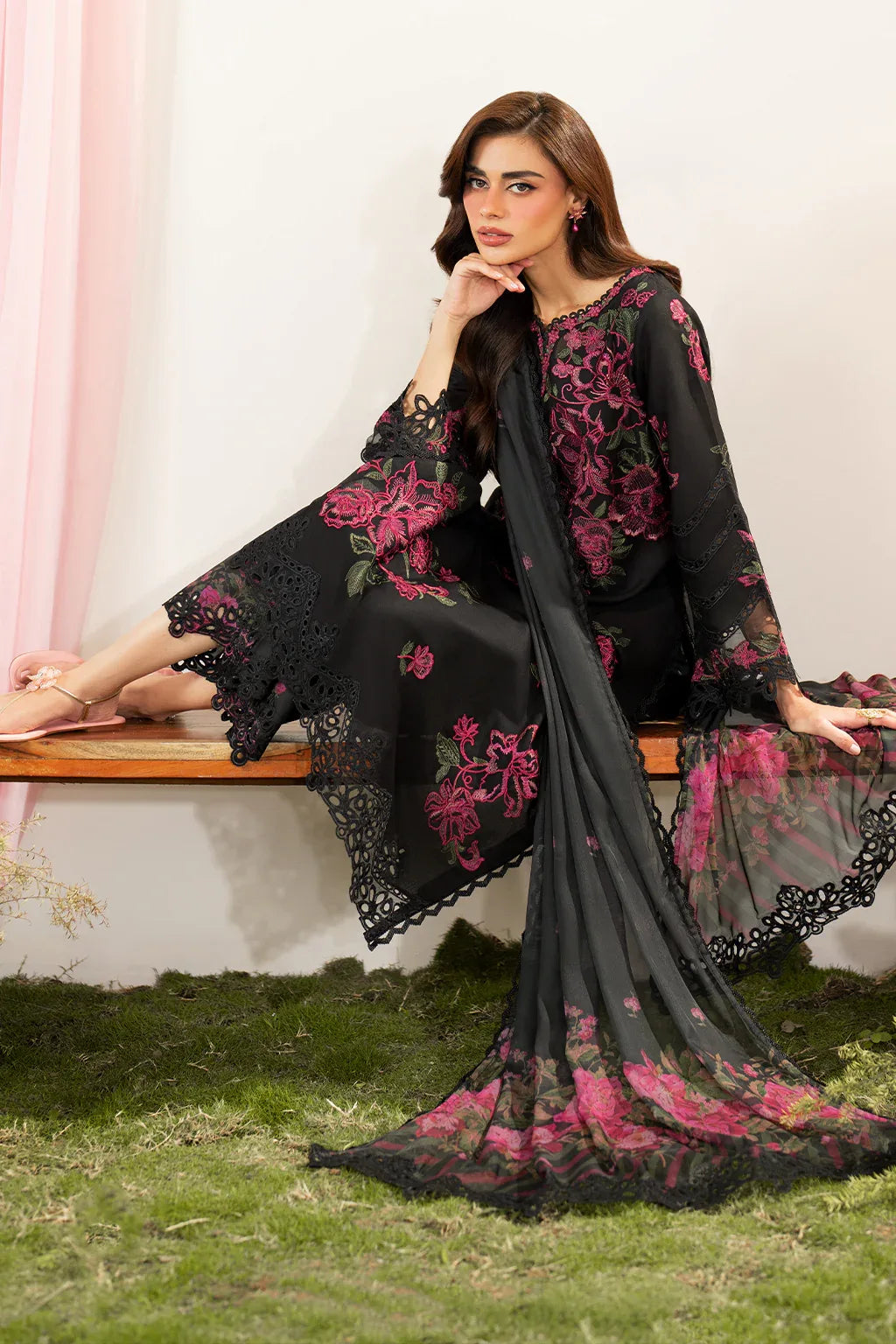 Iznik | Festive Edition | IFE-06 - Rang-e-Khaas