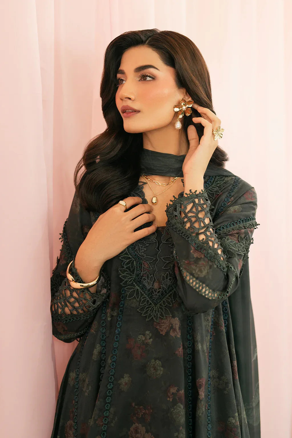 Iznik | Festive Edition | IFE-08 - Rang-e-Khaas