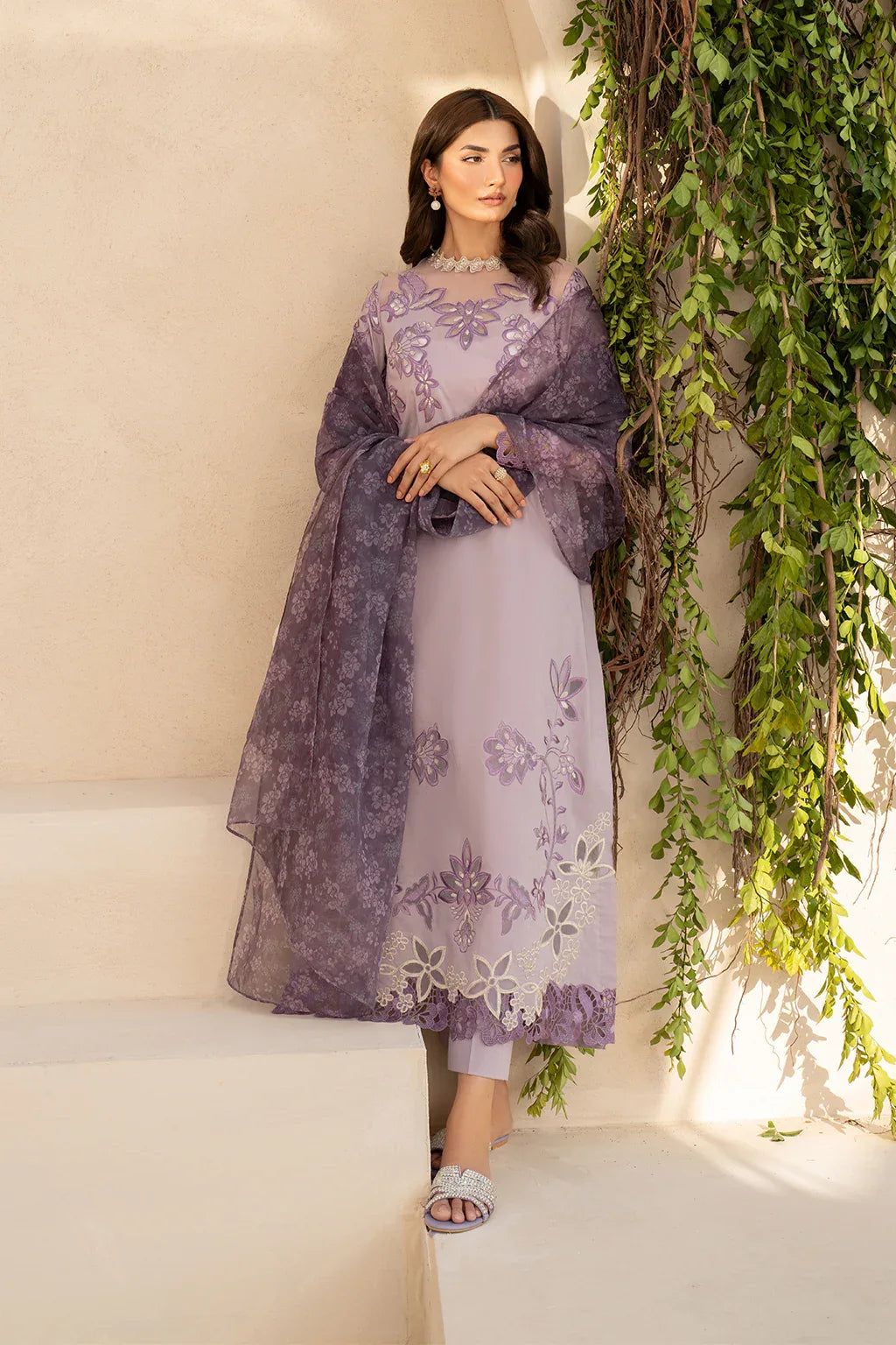 Iznik | Festive Lawn 25 | EFL-01 - Rang-e-Khaas