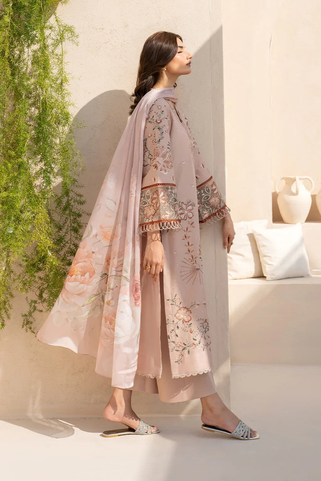 Iznik | Festive Lawn 25 | EFL-02 - Rang-e-Khaas