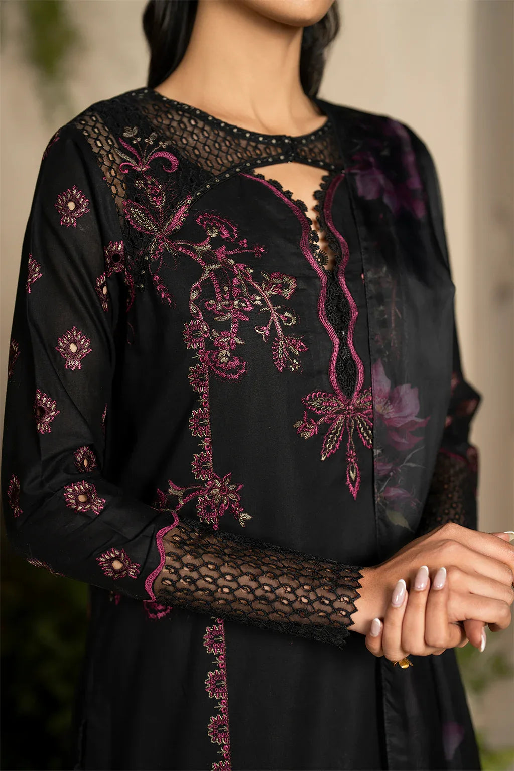 Iznik | Festive Lawn 25 | EFL-03 - Rang-e-Khaas