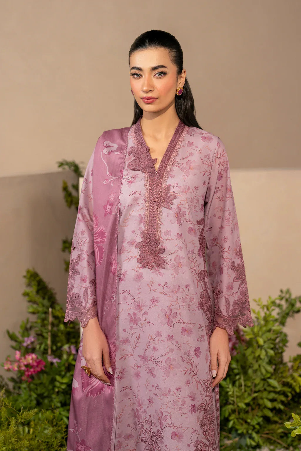 Iznik | Festive Lawn 25 | EFL-04 - Rang-e-Khaas
