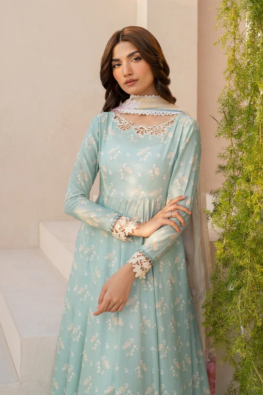Iznik | Festive Lawn 25 | EFL-06 - Rang-e-Khaas