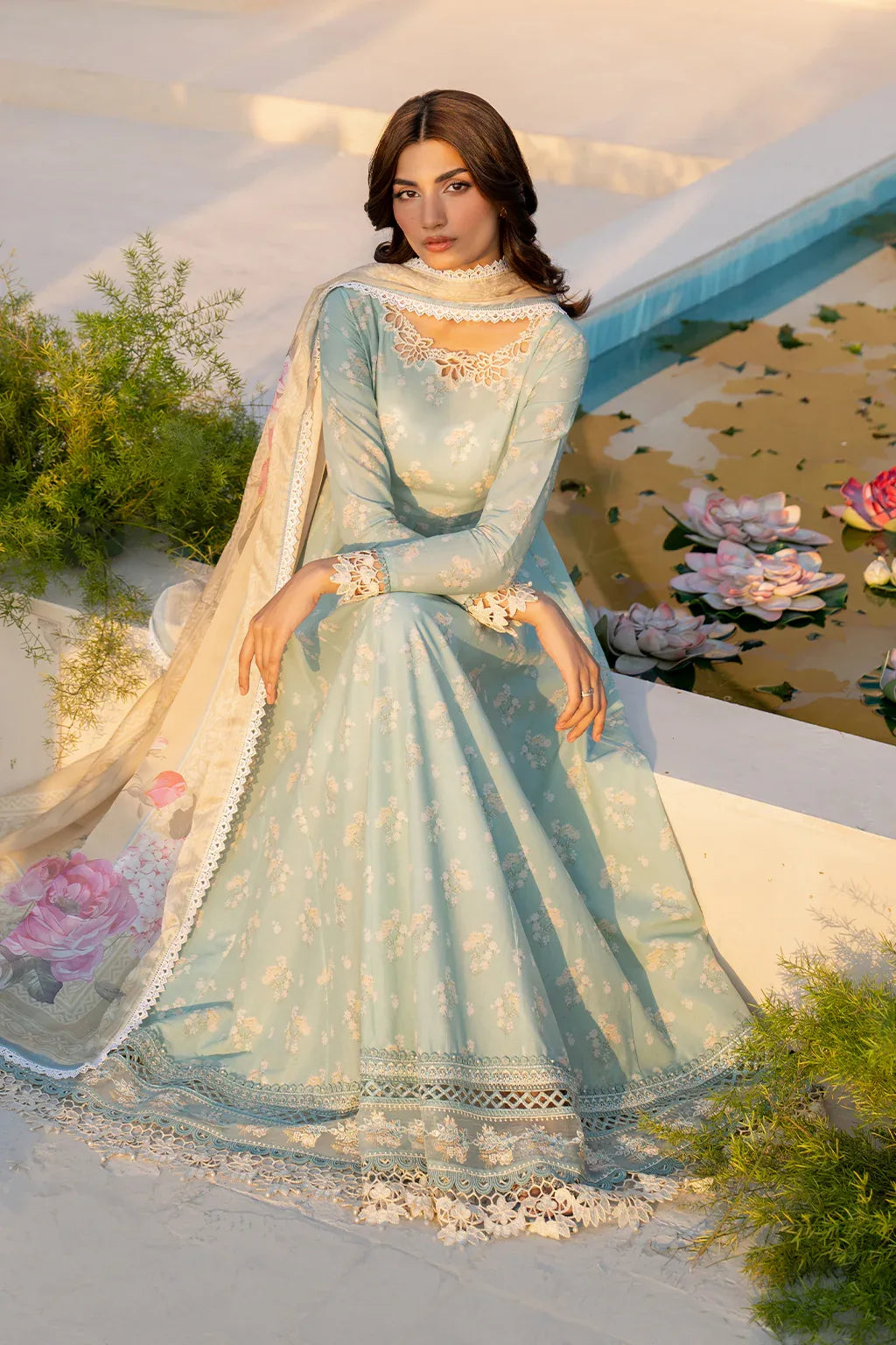 Iznik | Festive Lawn 25 | EFL-06 - Rang-e-Khaas