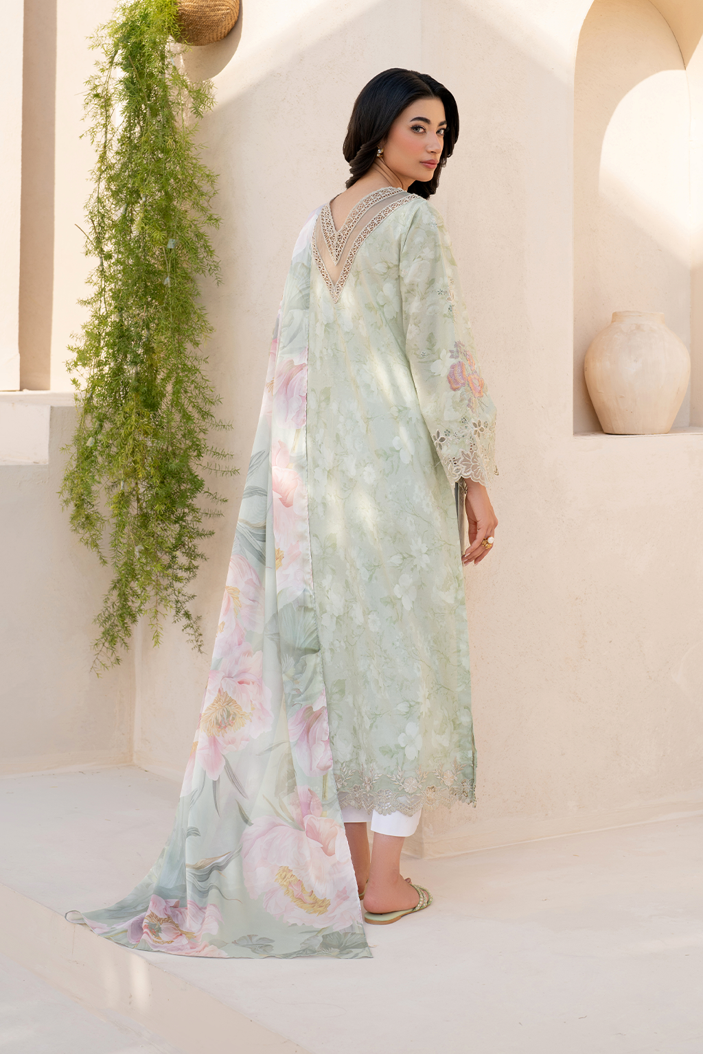 Iznik | Festive Lawn 25 | EFL-07 - Rang-e-Khaas