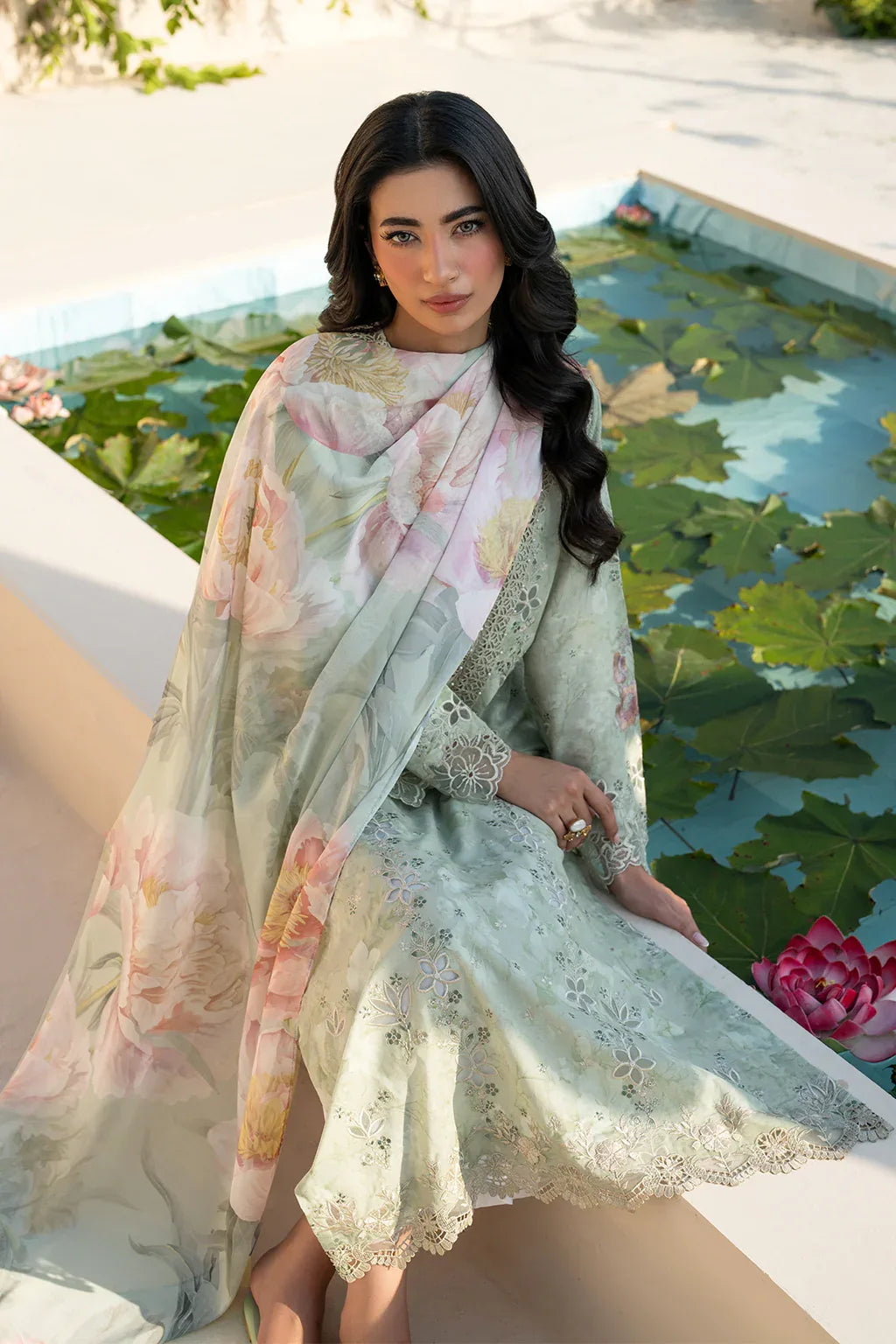 Iznik | Festive Lawn 25 | EFL-07 - Rang-e-Khaas