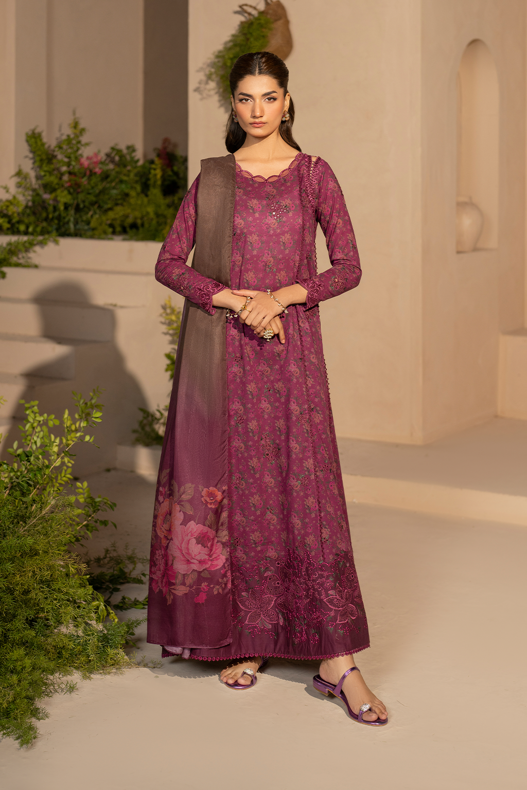 Iznik | Festive Lawn 25 | EFL-09 - Rang-e-Khaas