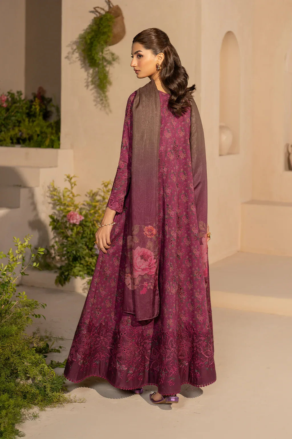 Iznik | Festive Lawn 25 | EFL-09 - Rang-e-Khaas