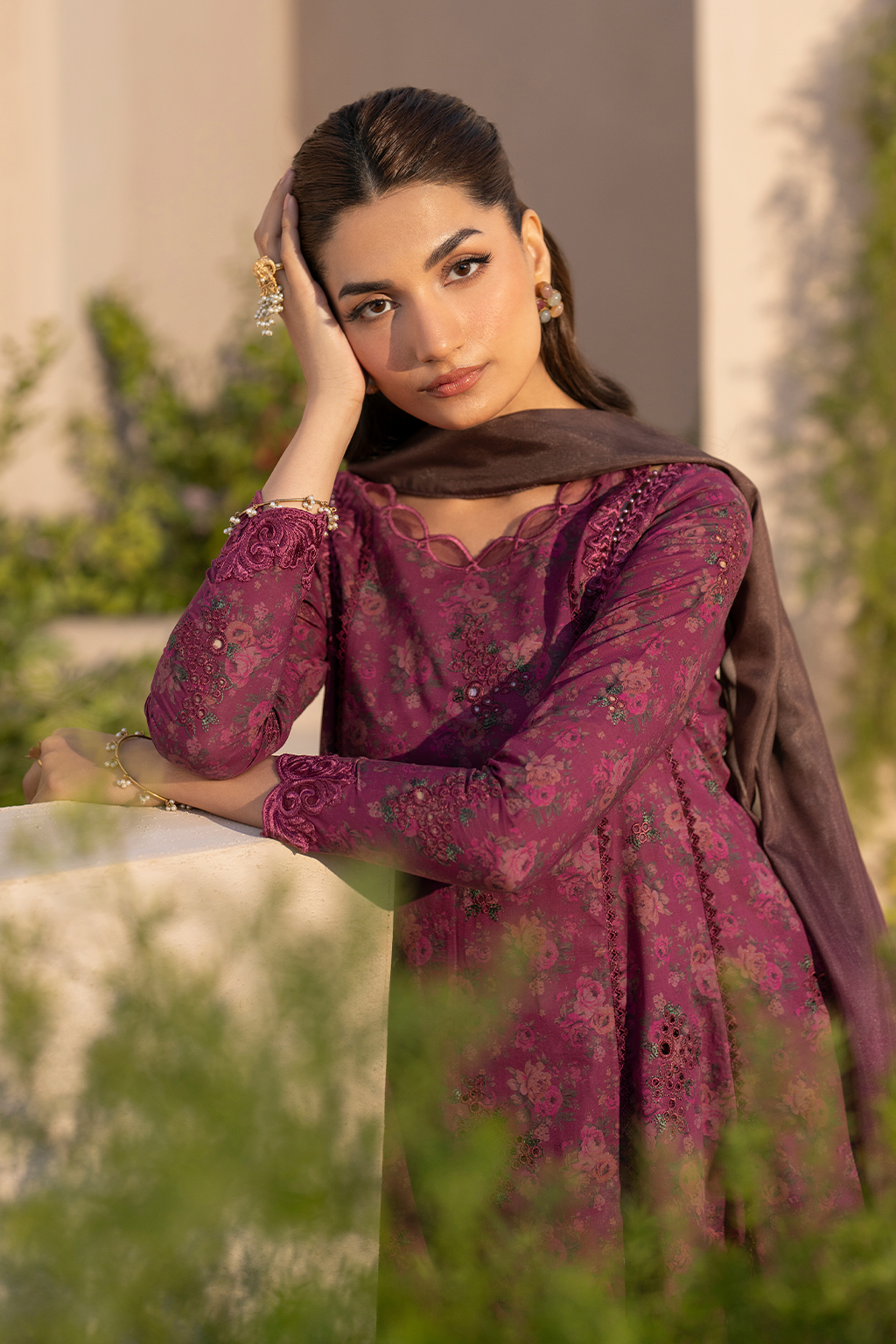 Iznik | Festive Lawn 25 | EFL-09 - Rang-e-Khaas