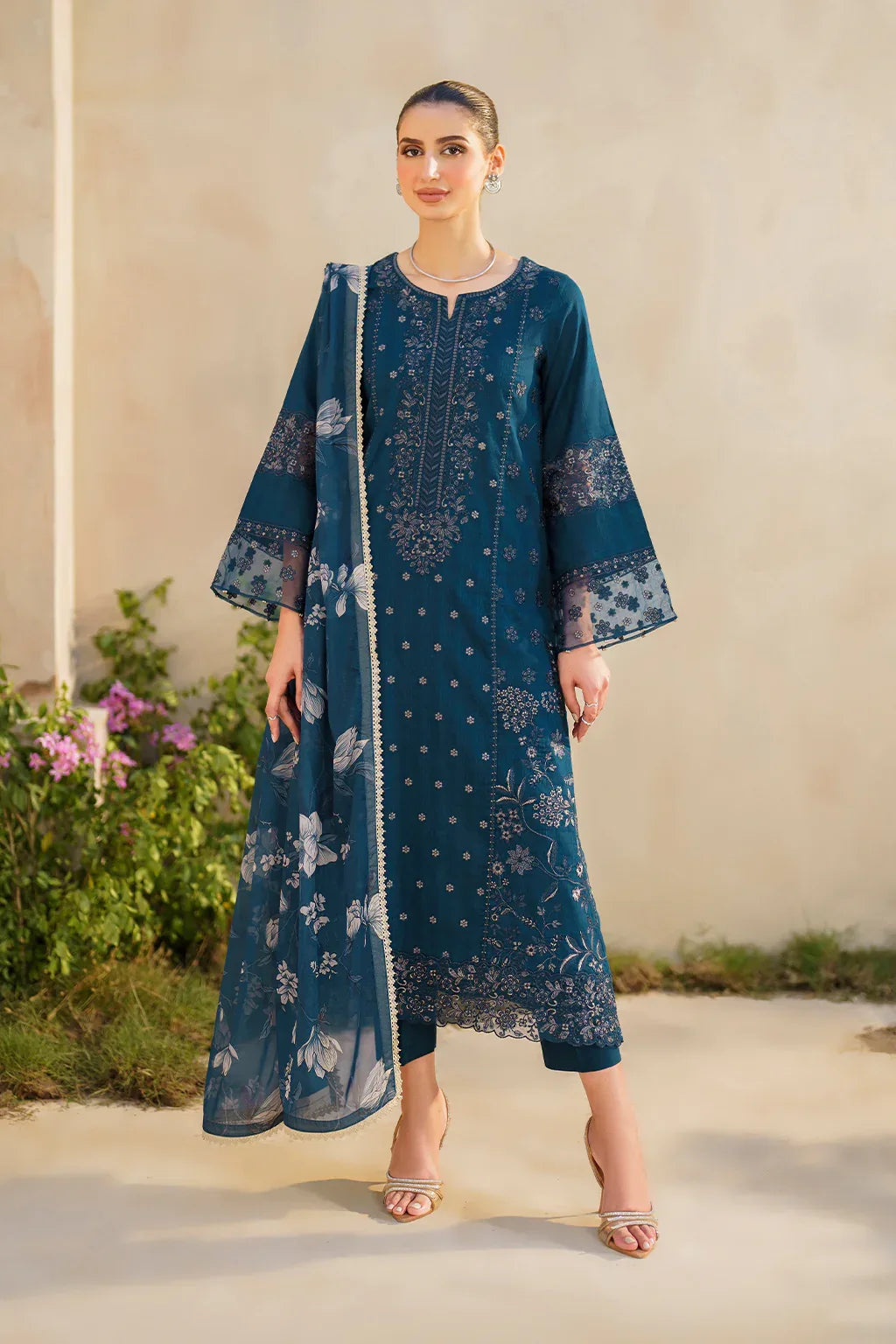 Iznik | Festive lawn 24 | SFL-01 - Rang-e-Khaas