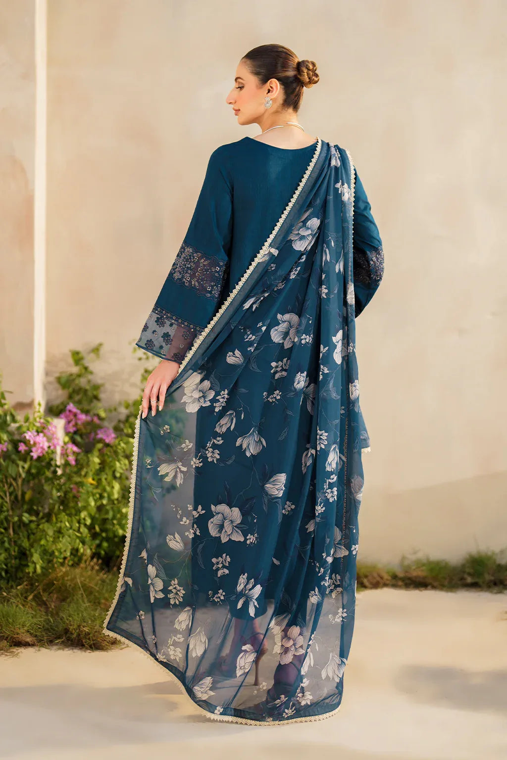 Iznik | Festive lawn 24 | SFL-01 - Rang-e-Khaas