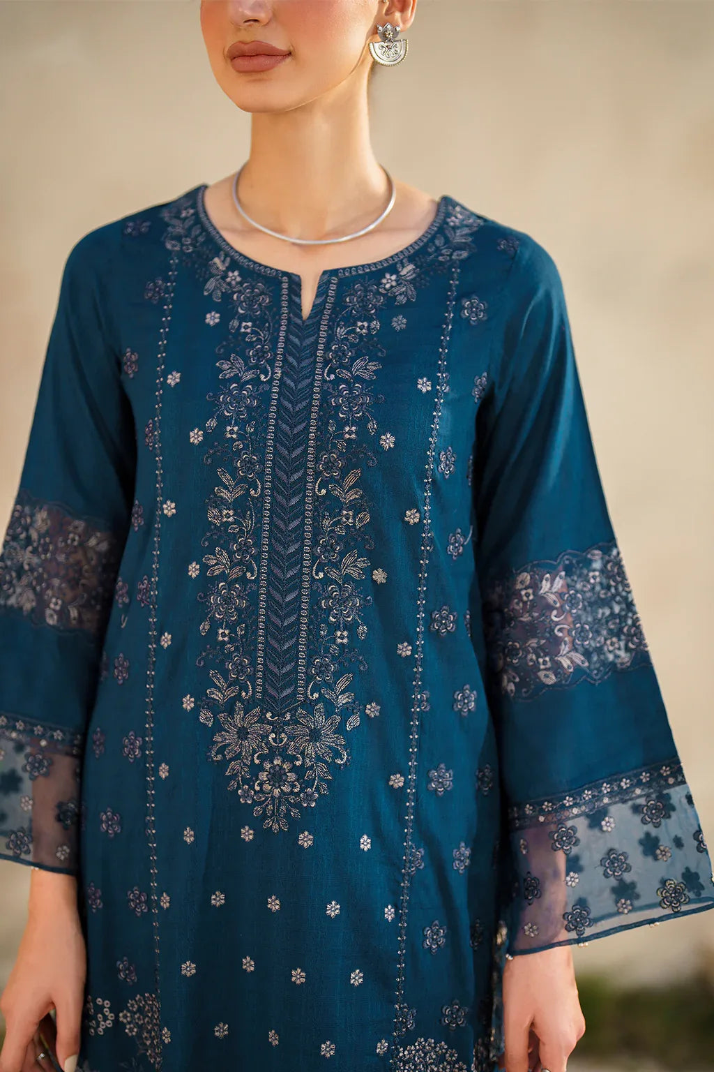 Iznik | Festive lawn 24 | SFL-01 - Rang-e-Khaas