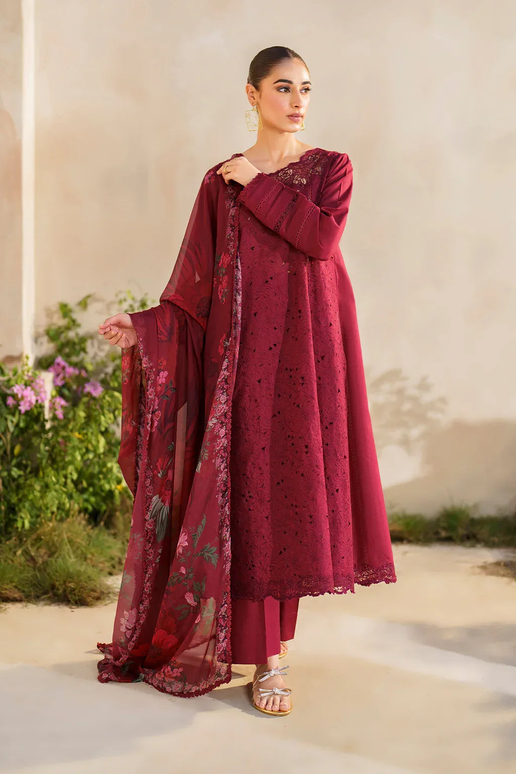 Iznik | Festive lawn 24 | SFL-02 - Rang-e-Khaas