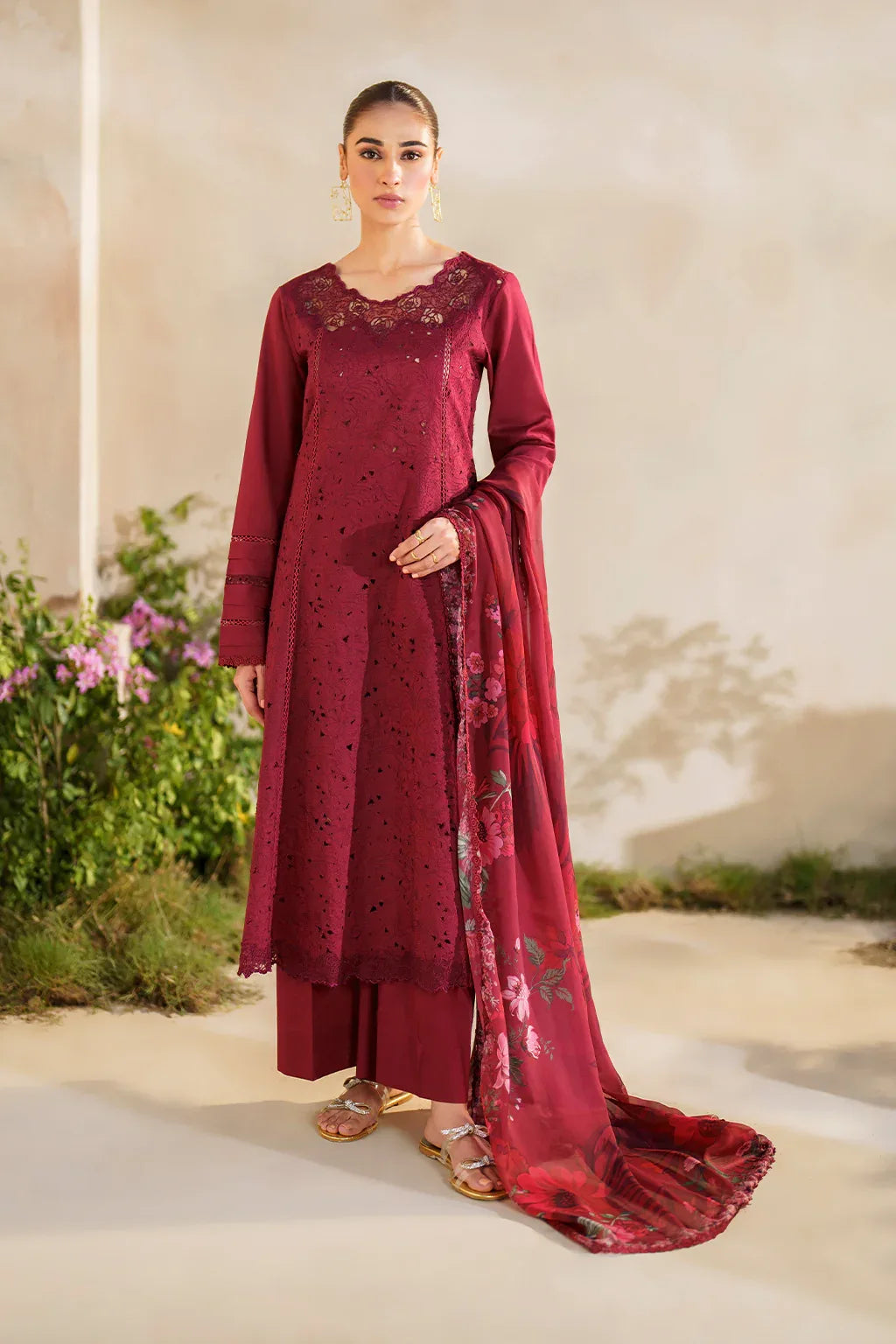 Iznik | Festive lawn 24 | SFL-02 - Rang-e-Khaas