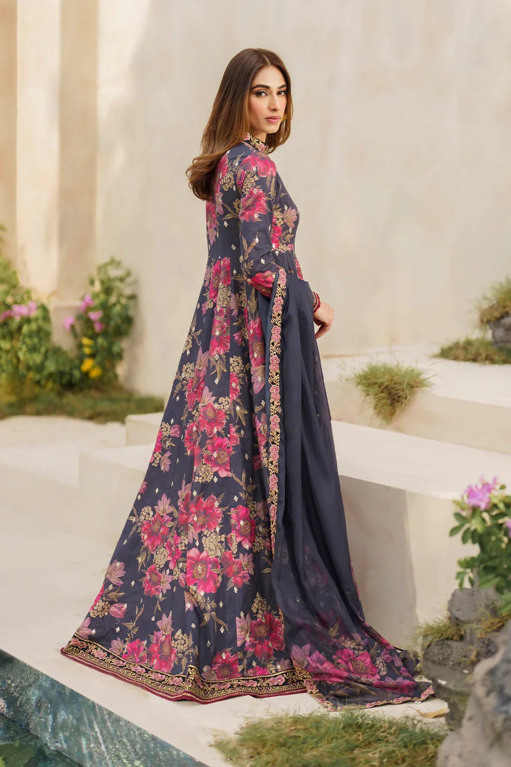 Iznik | Festive lawn 24 | SFL-12 - Rang-e-Khaas