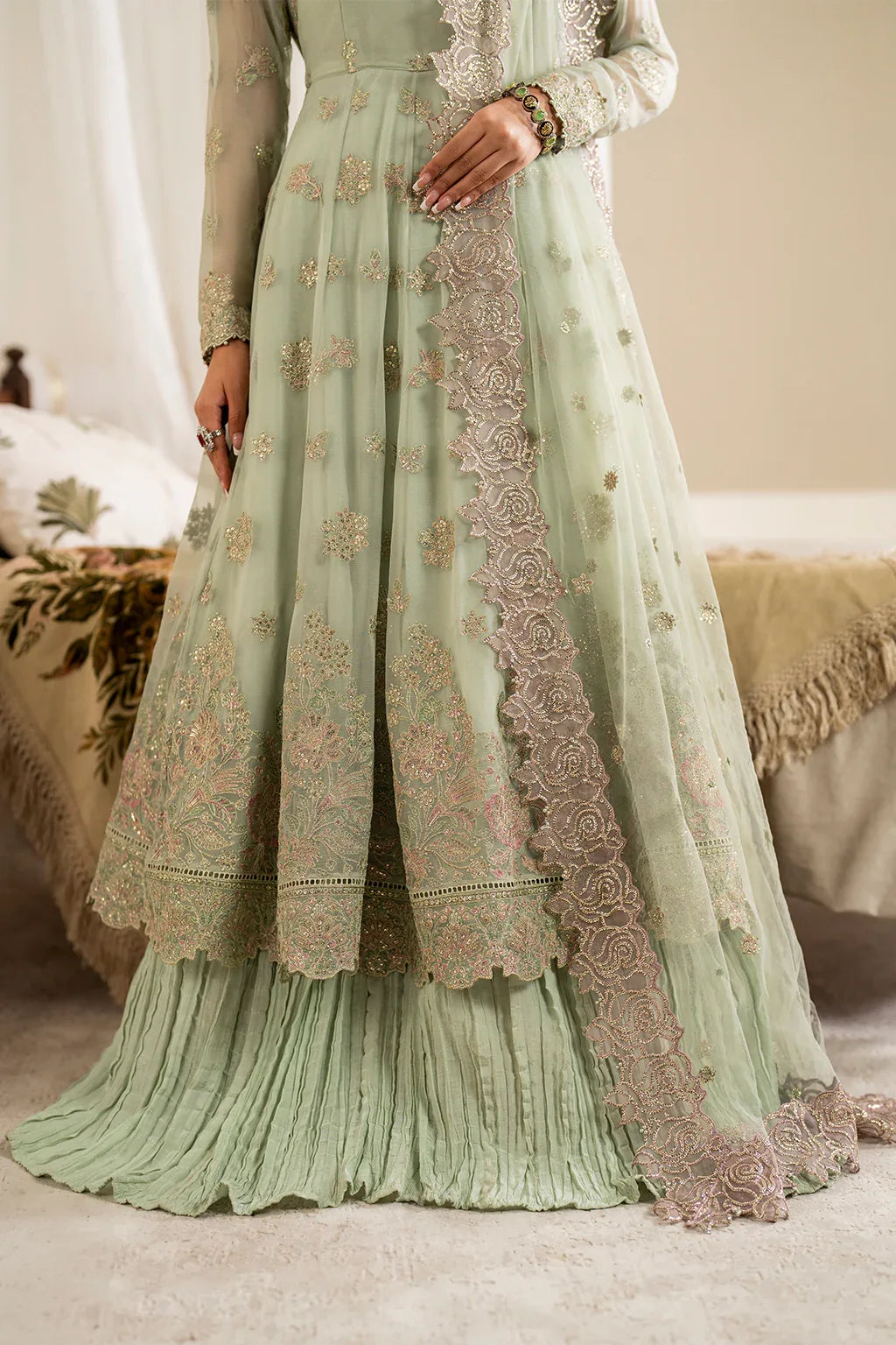 Iznik | Formal Wear | UE-286 - Rang-e-Khaas