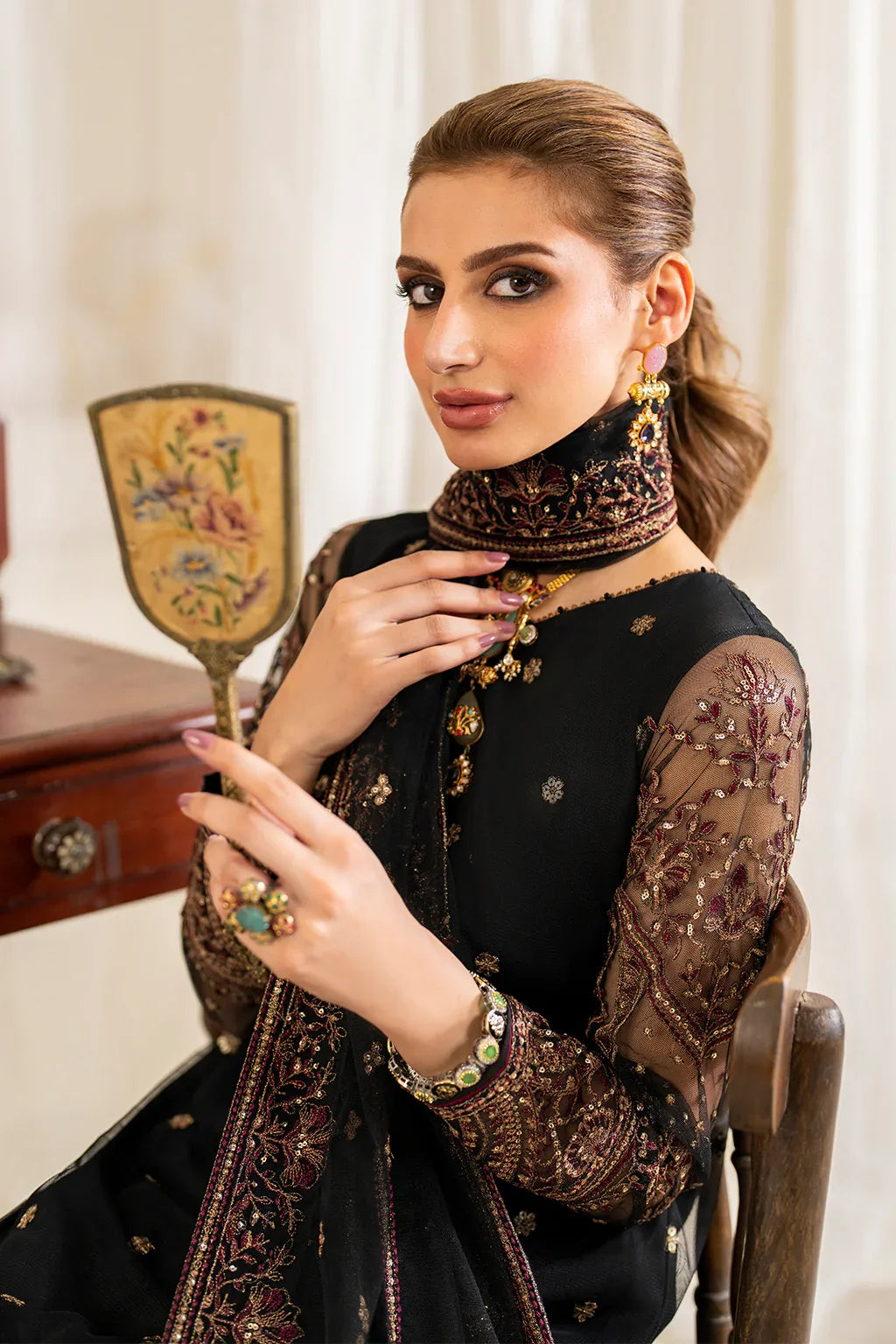 Iznik | Formal Wear | UE-288 - Rang-e-Khaas