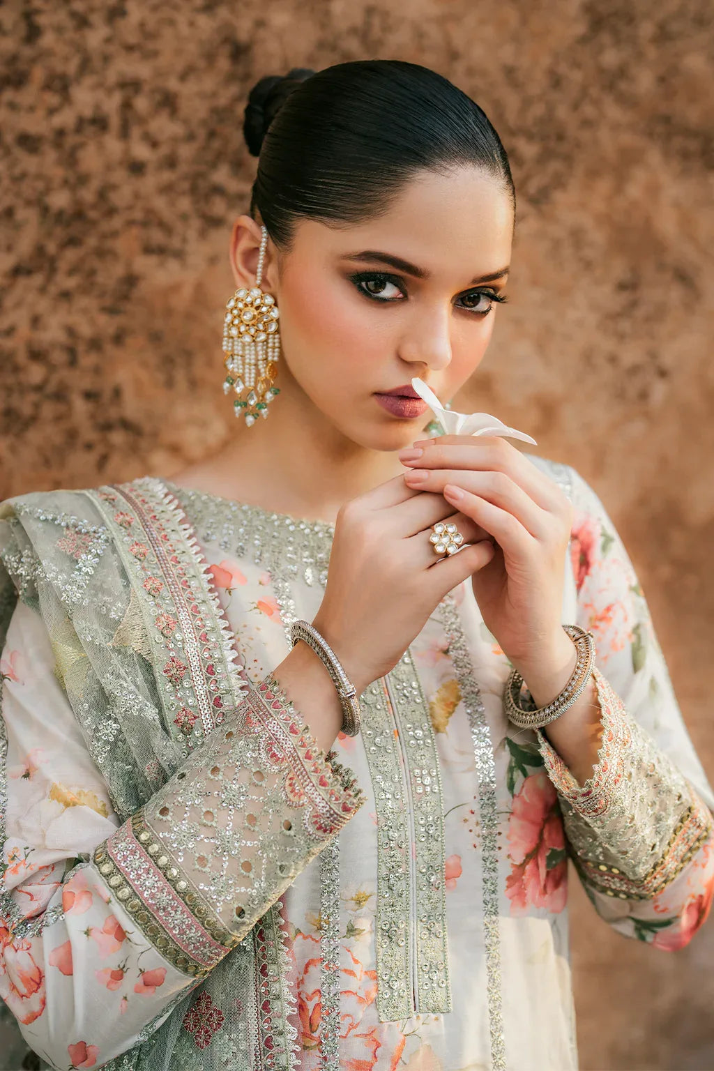 Iznik | Formal Wear | UE-311 - Rang-e-Khaas