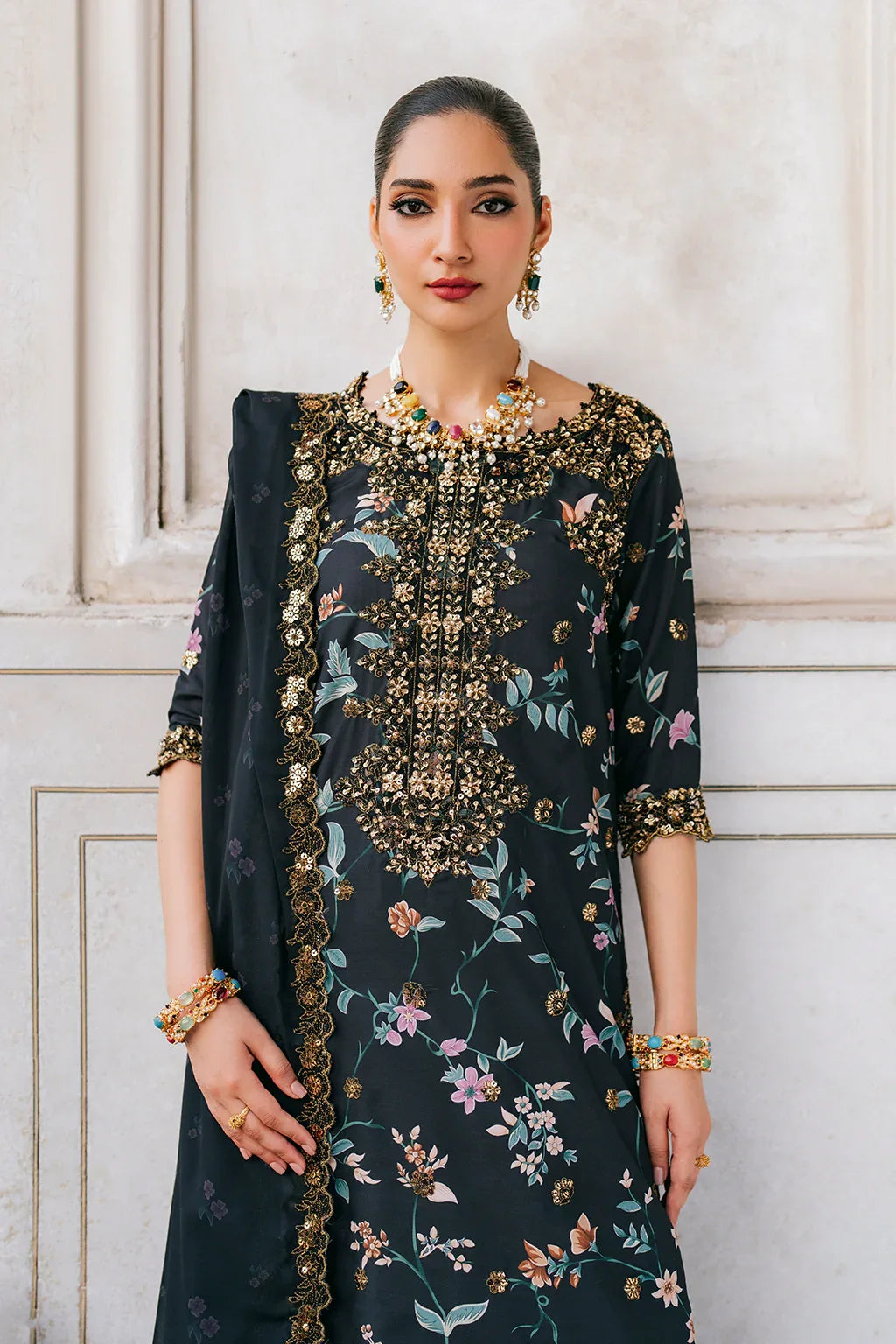Iznik | Formal Wear | UE-317 - Rang-e-Khaas