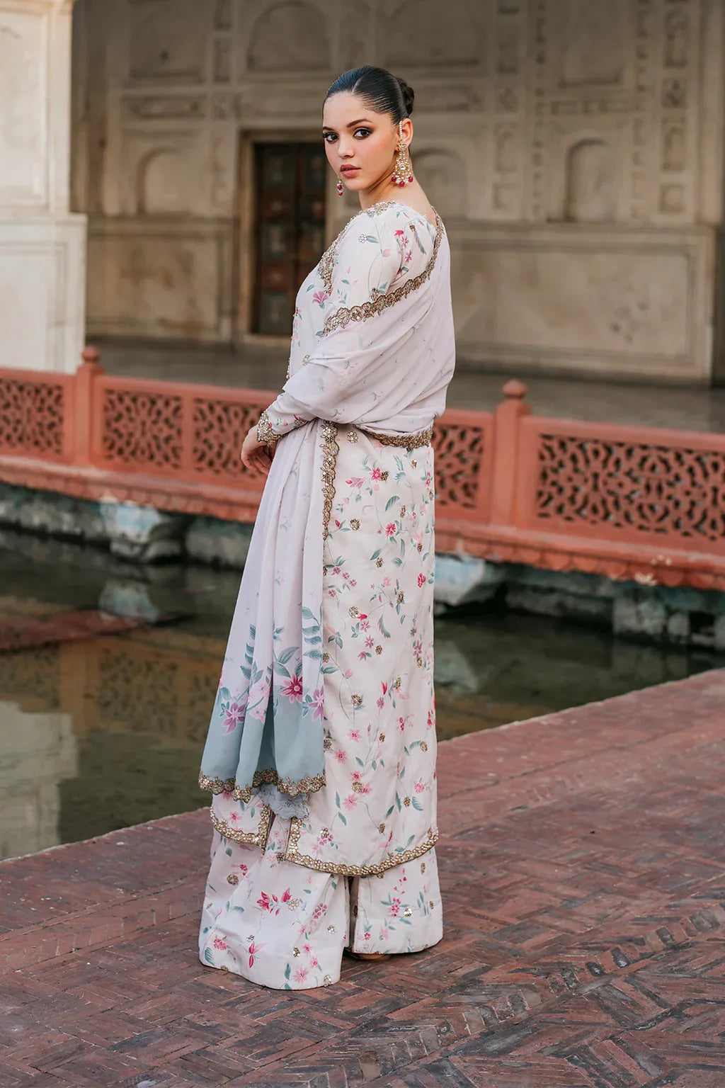 Iznik | Formal Wear | UE-318 - Rang-e-Khaas
