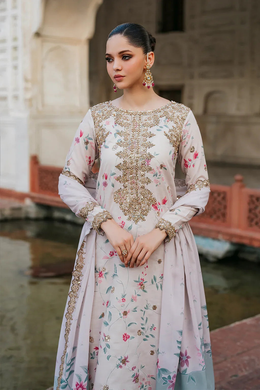 Iznik | Formal Wear | UE-318 - Rang-e-Khaas