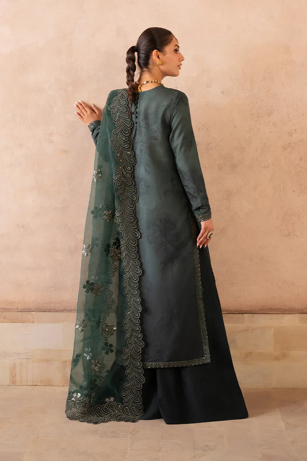 Iznik | Formal Wear | UE-324 - Rang-e-Khaas