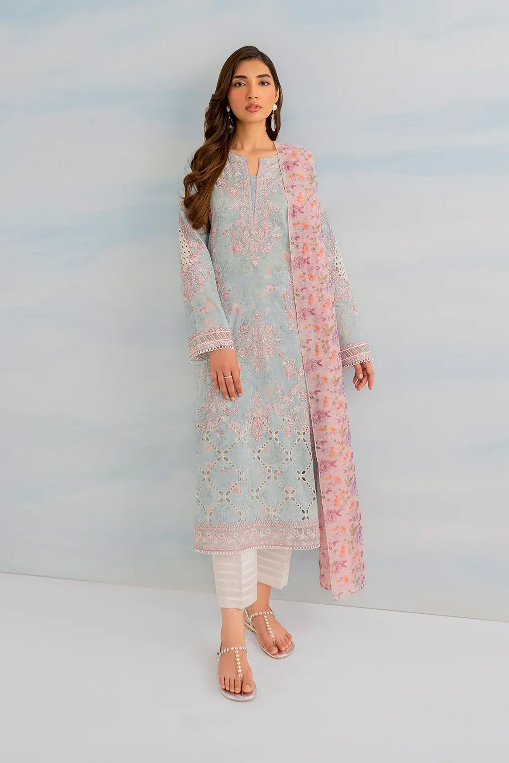 Iznik | Guzel lawn 24 | IGL-01 - Rang-e-Khaas