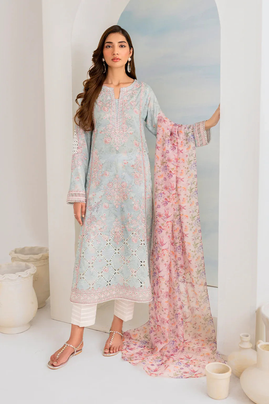Iznik | Guzel lawn 24 | IGL-01 - Rang-e-Khaas