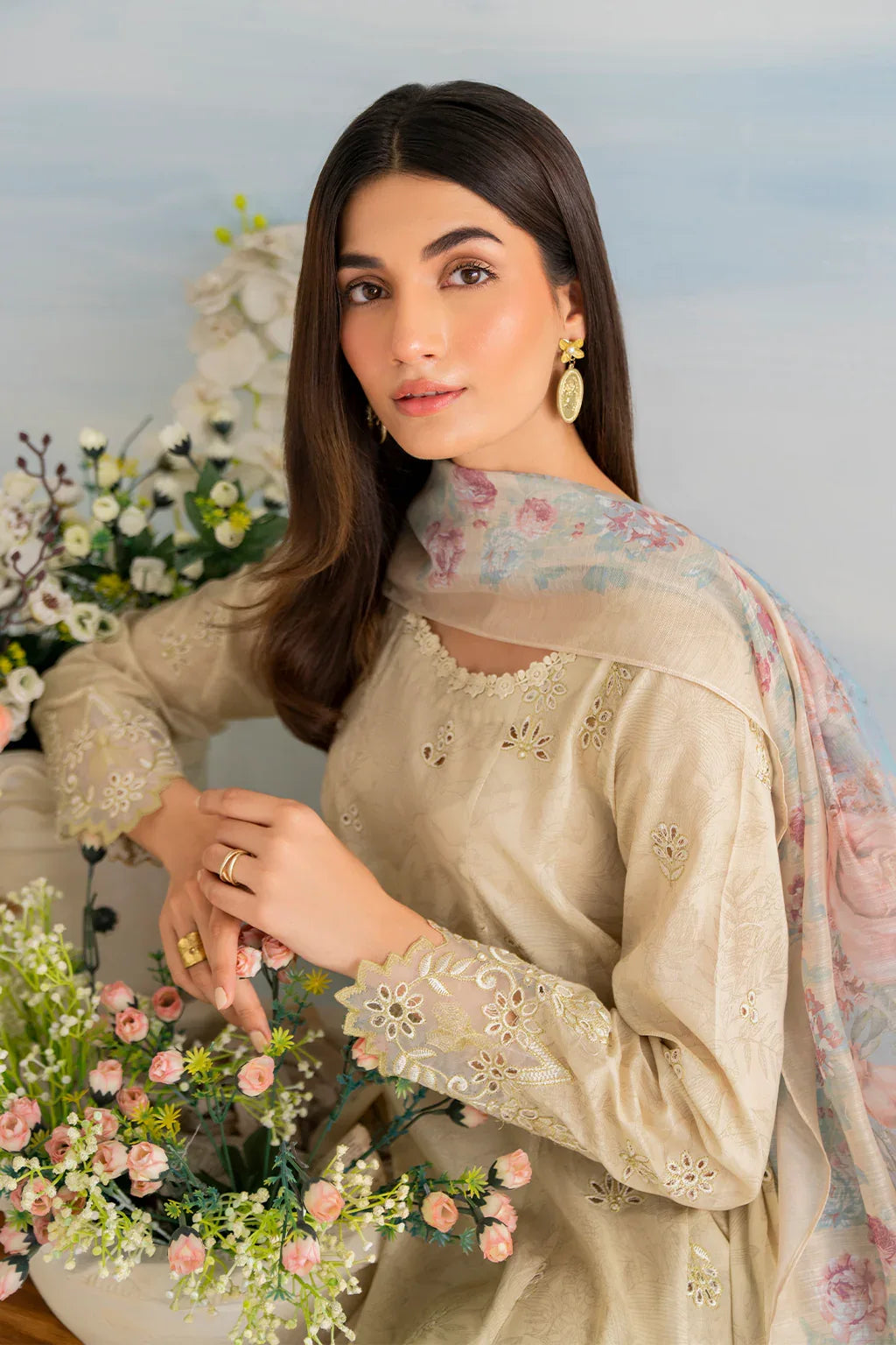 Iznik | Guzel lawn 24 | IGL-03 - Rang-e-Khaas