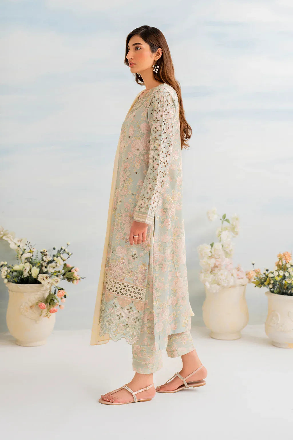 Iznik | Guzel lawn 24 | IGL-06 - Rang-e-Khaas