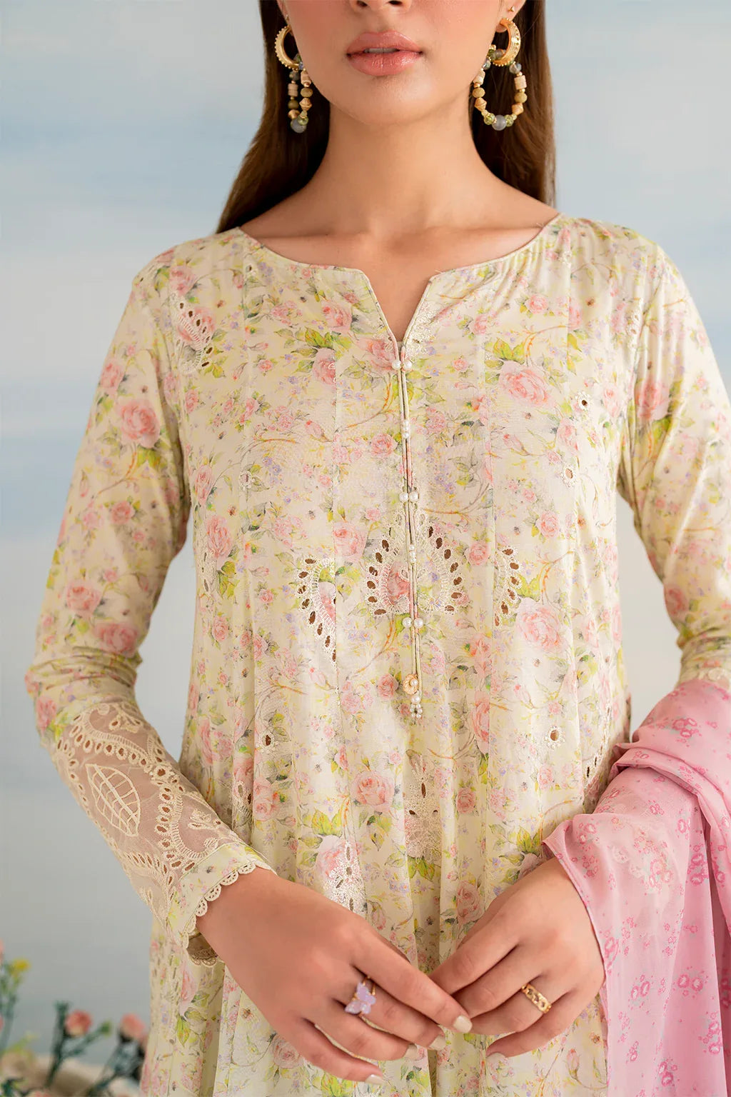 Iznik | Guzel lawn 24 | IGL-07 - Rang-e-Khaas