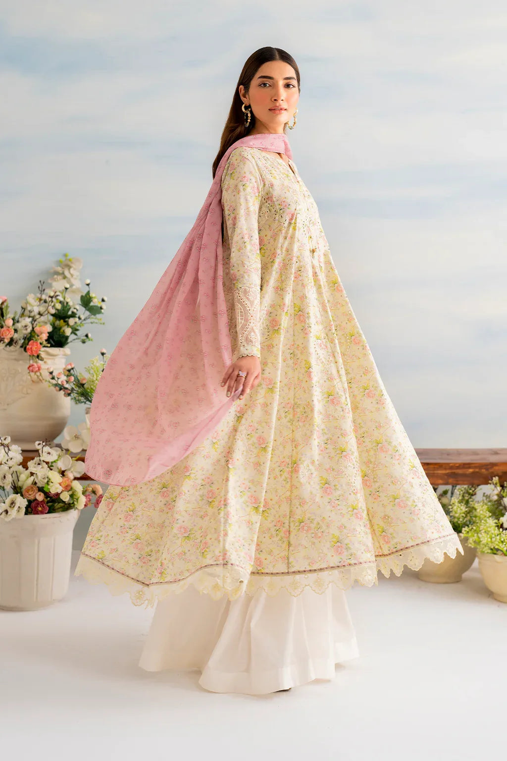 Iznik | Guzel lawn 24 | IGL-07 - Rang-e-Khaas