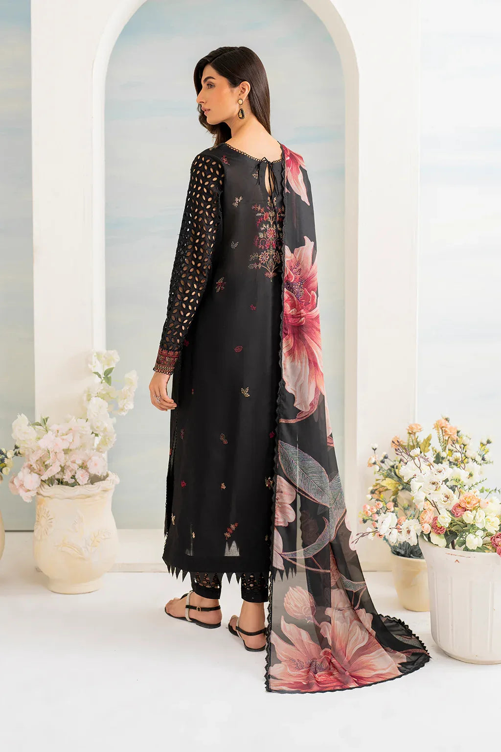 Iznik | Guzel lawn 24 | IGL-09 - Rang-e-Khaas
