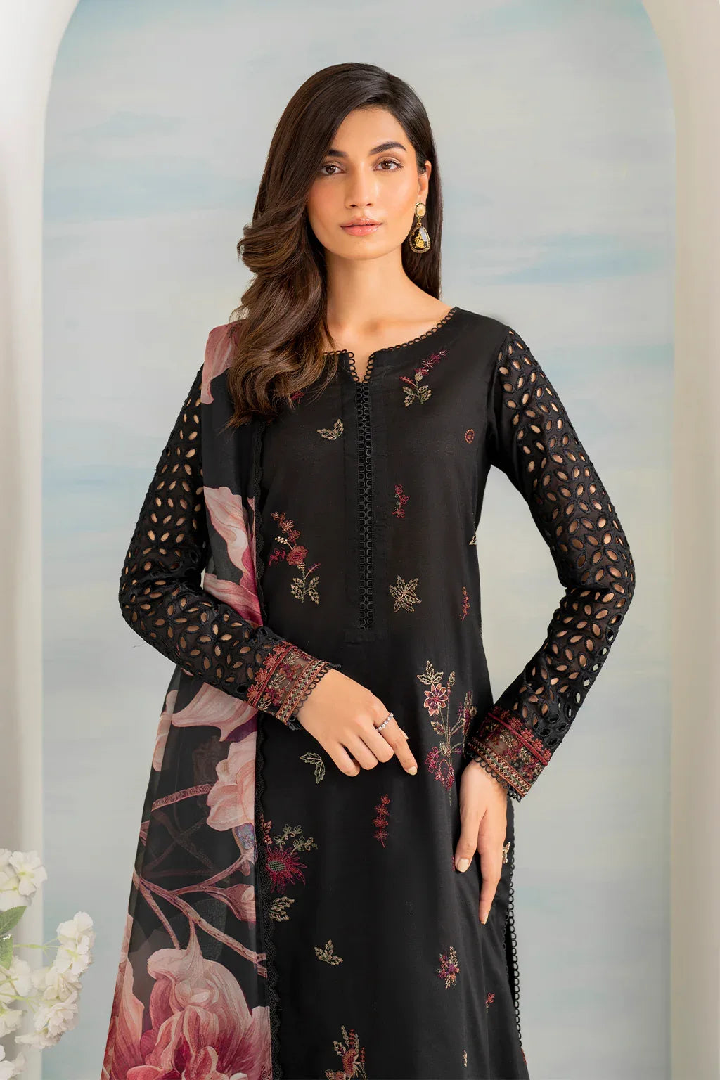 Iznik | Guzel lawn 24 | IGL-09 - Rang-e-Khaas