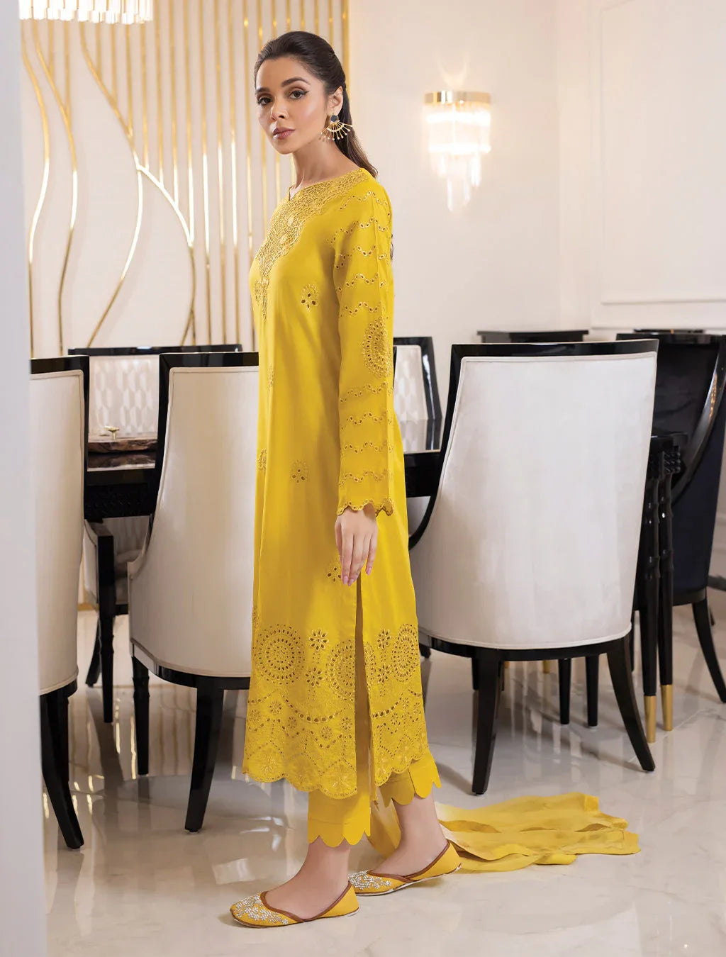 Iznik | Lawnkari 24 | UE-141 EPHEMERAL - Rang-e-Khaas