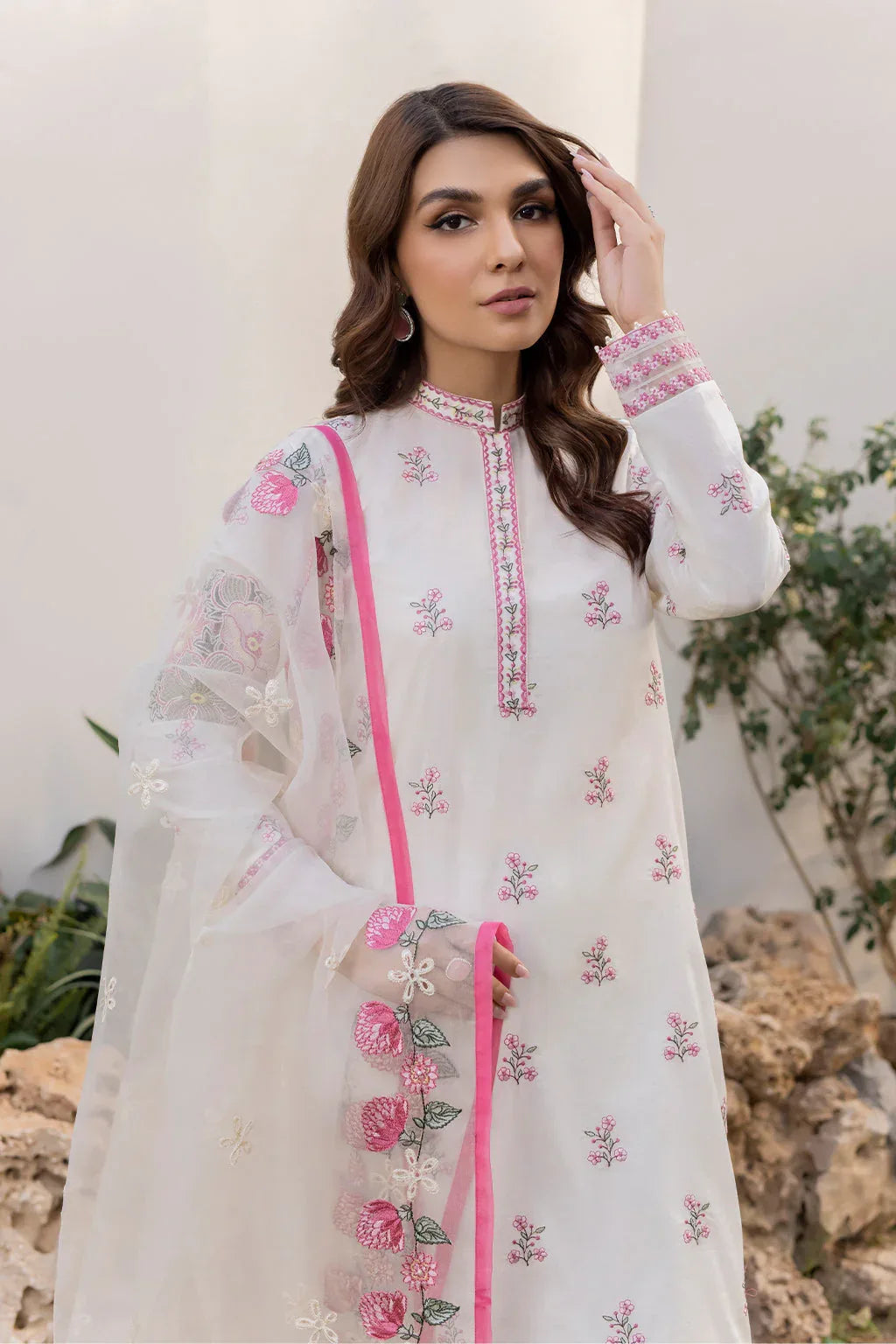 Iznik | Lawnkari 24 | UE-157 CANDYTUFT - Rang-e-Khaas