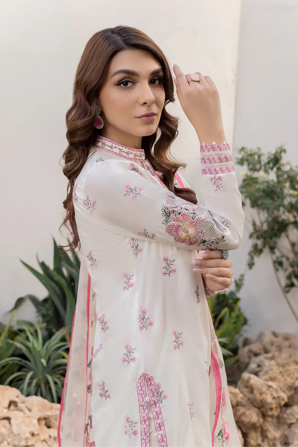 Iznik | Lawnkari 24 | UE-157 CANDYTUFT - Rang-e-Khaas