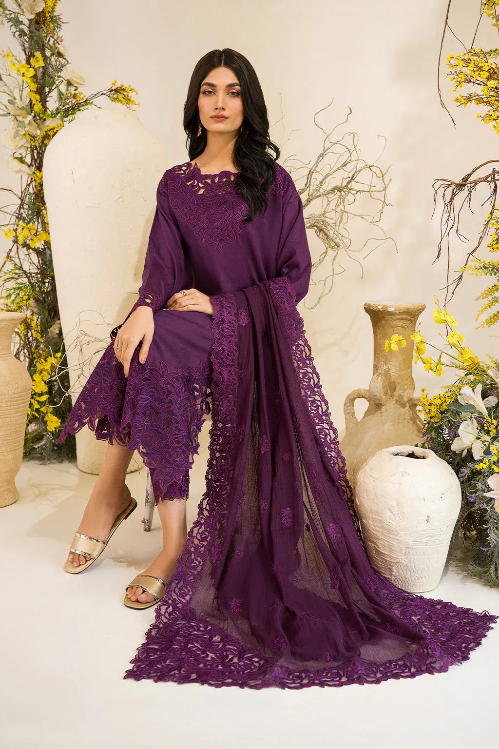 Iznik | Lawnkari 24 | UE-209 QUAGMIRE - Rang-e-Khaas