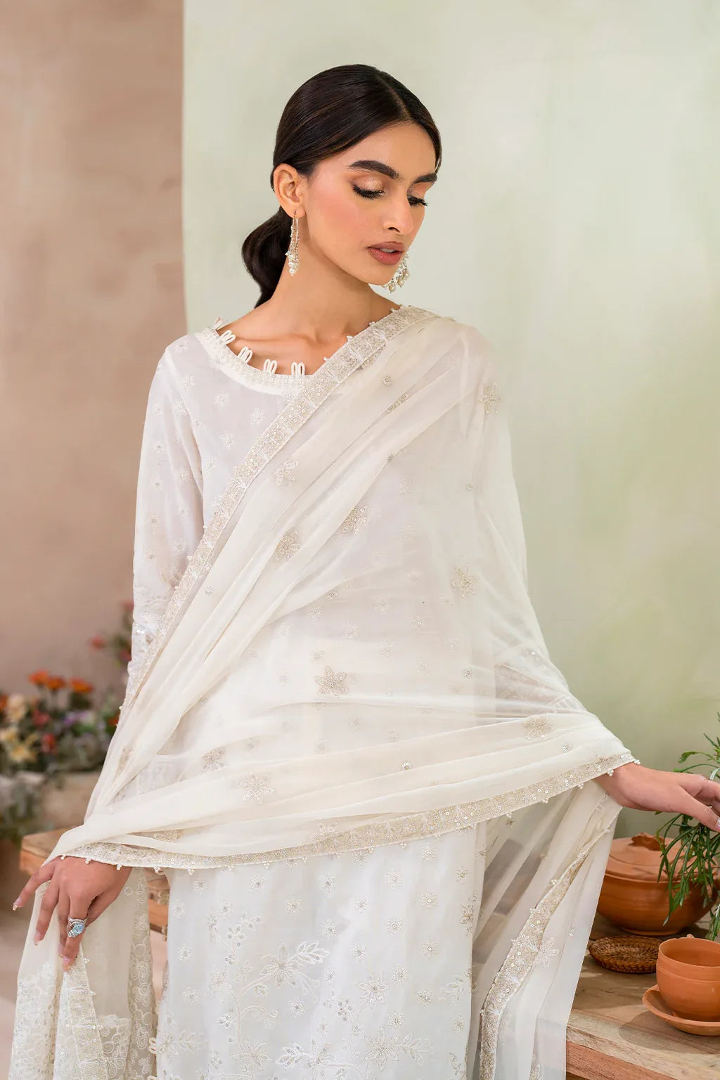 Iznik | Ready to Wear | IP-226 EMBROIDERED LAWN - Rang-e-Khaas