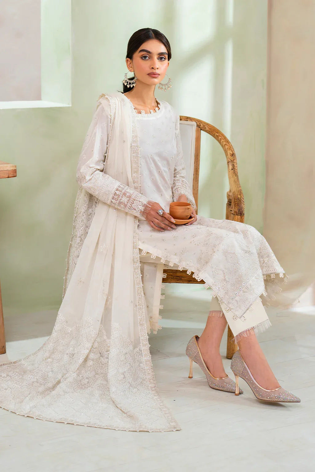 Iznik | Ready to Wear | IP-226 EMBROIDERED LAWN - Rang-e-Khaas